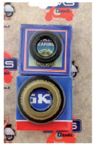Crankshaft bearing kit RMS with o-rings and oil seals blue